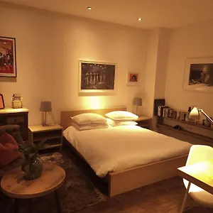 Cool In Shared House , York United Kingdom
