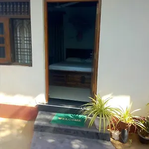 Nethmi , Negombo Sri Lanka